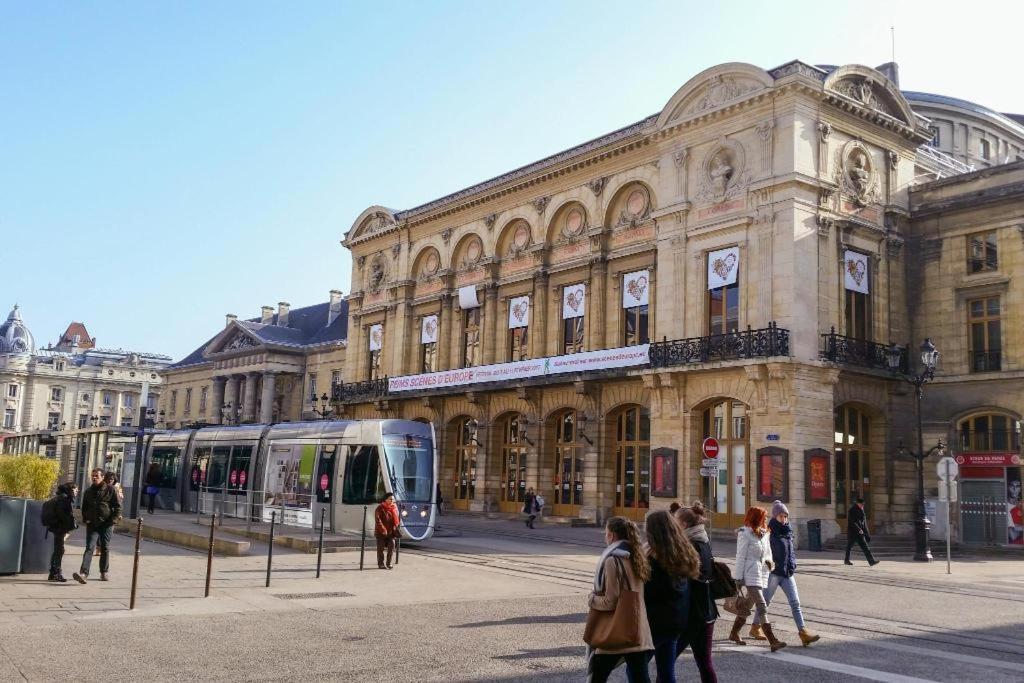 Charmant studio proche gare centre, centre ville et lycée Roosevelt Reims Exterior foto